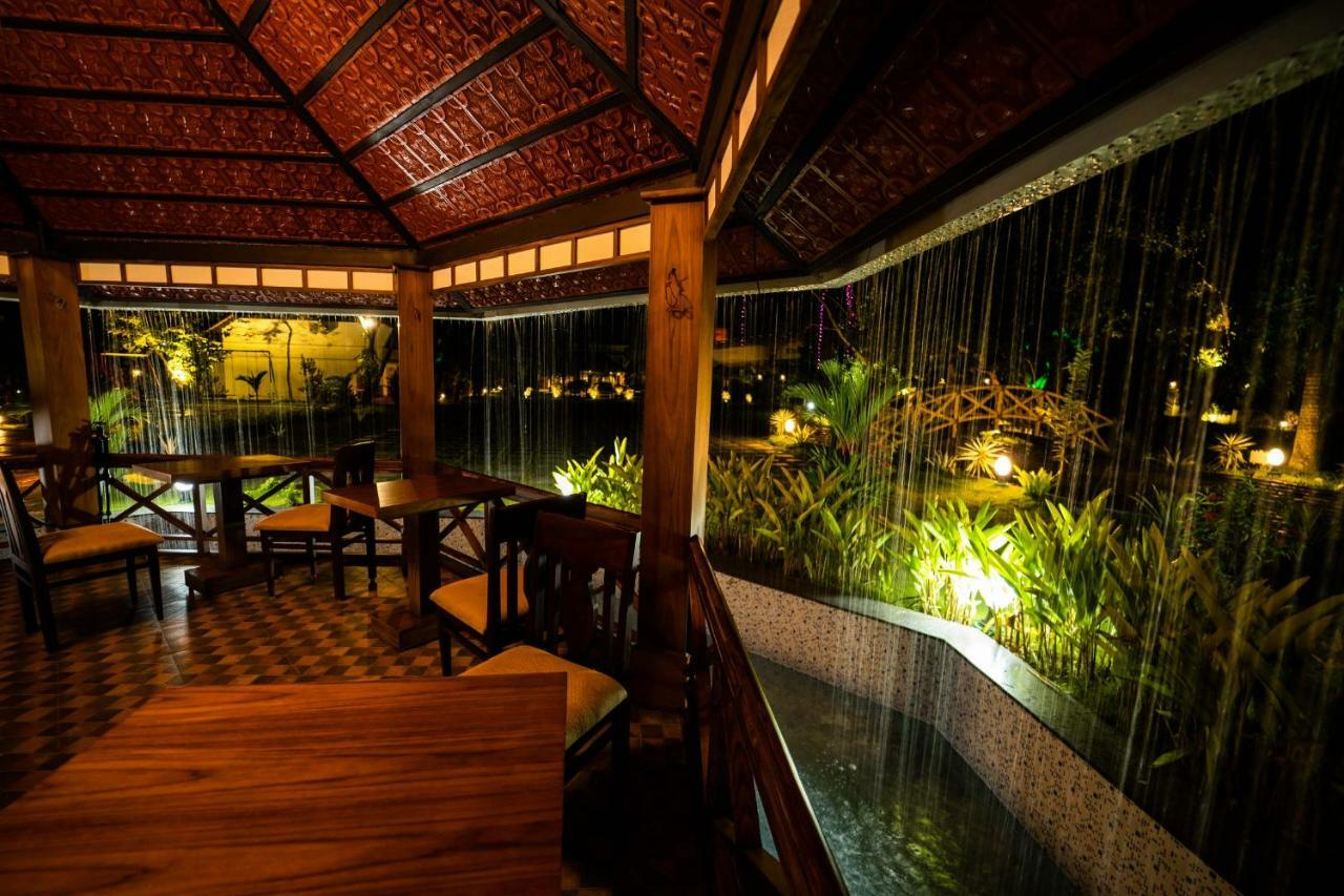Nihara Resort And Spa Cochin Kochi Zewnętrze zdjęcie